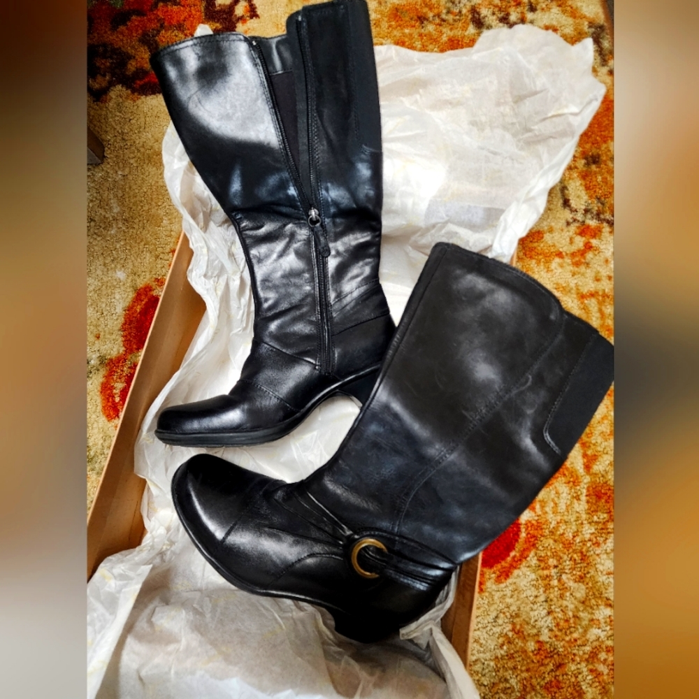 Clark's Sz 7M Black Soft Leather Wish Excite Ladies Boots